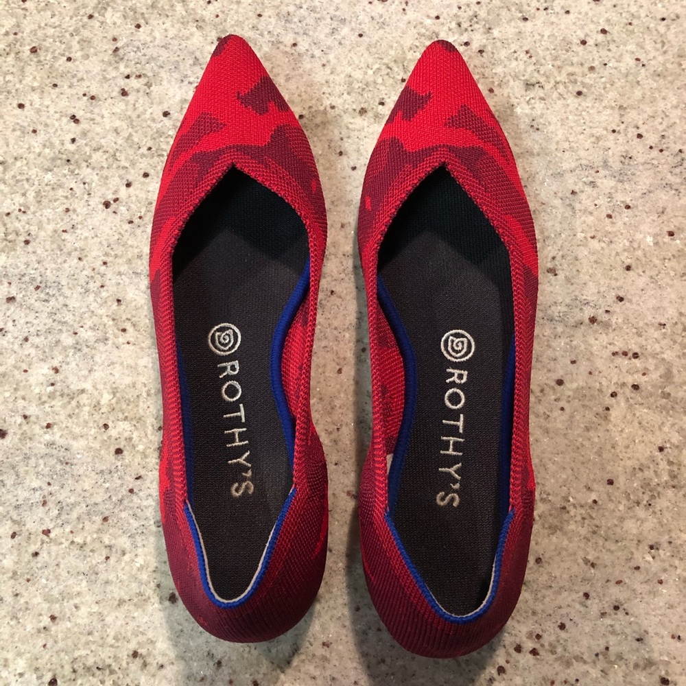 Rothy’s red camo point size 9
